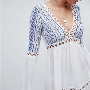 New Missguided plunge white dress